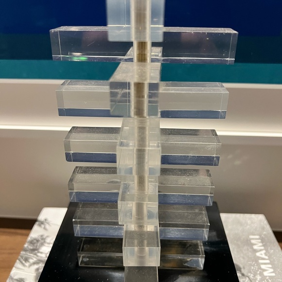 Vintage Lucite Lamp 1960's Miami Beach Designer Quality - STUNNING - Picture 2 of 7